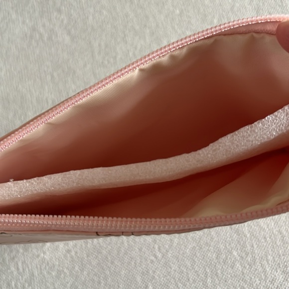 Hello Kitty  x Miniso Collection Pouch - Picture 6 of 6